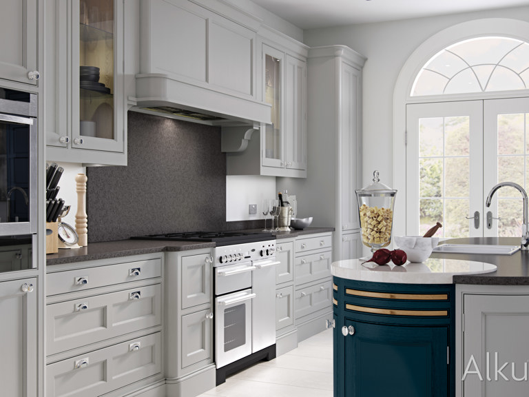 Mala kitchen in white and blue